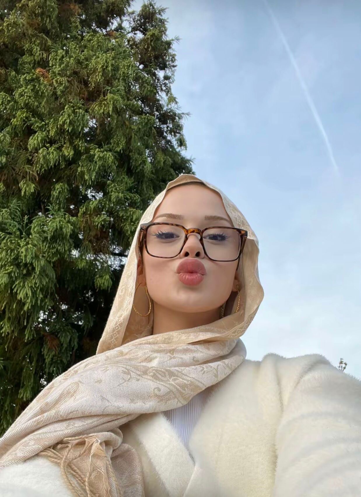 Tir Gündüz Çalışan Bayan Escort Beren