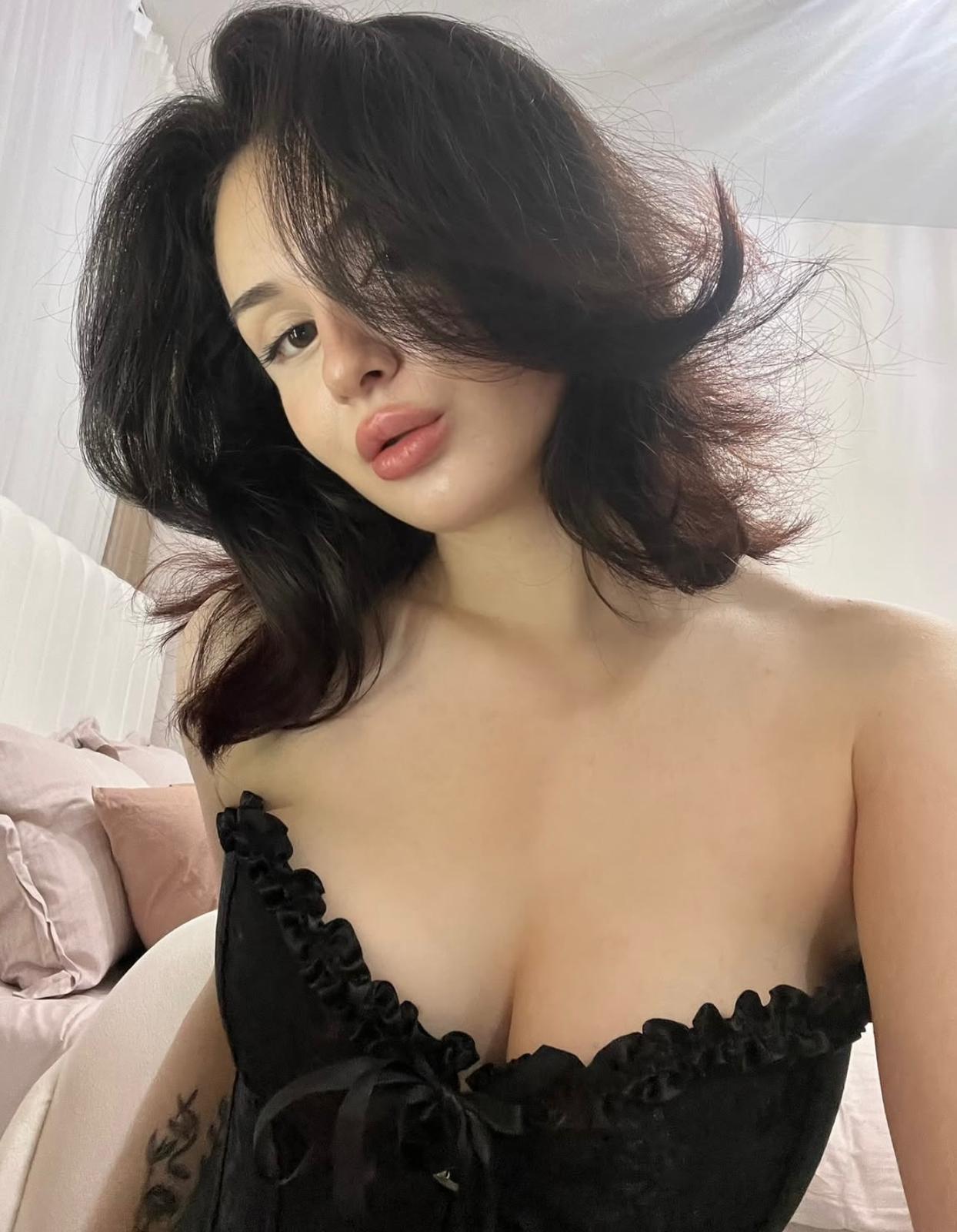Sat Kadın Gibi Kadın Escort Bayan Mina